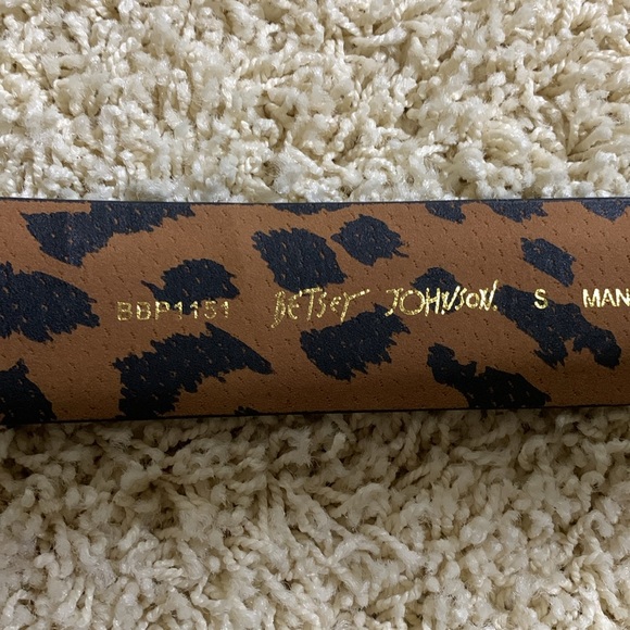 BETSEY JOHNSON BLACK SILVER HEAVY ROSETTE BUCKLE BELT LEOPARD INSIDE BELT SZ S - Picture 5 of 14